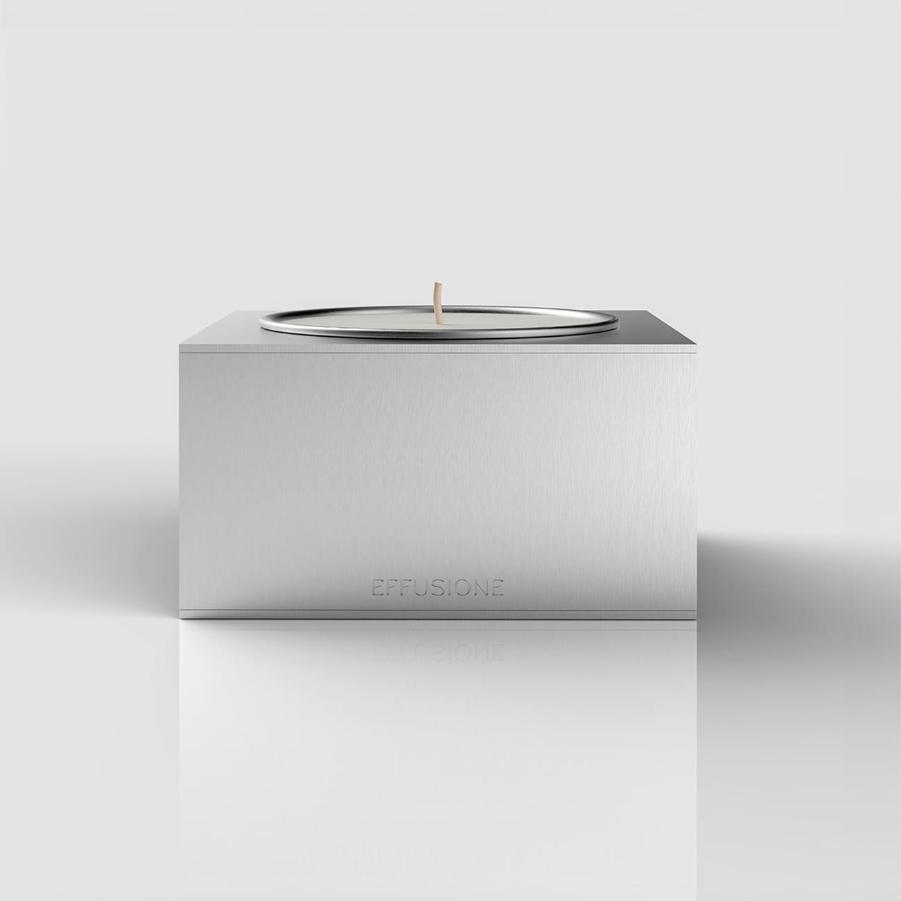 Aura One, candela singola grande Effusione in alluminio magnetica di design, vista frontale