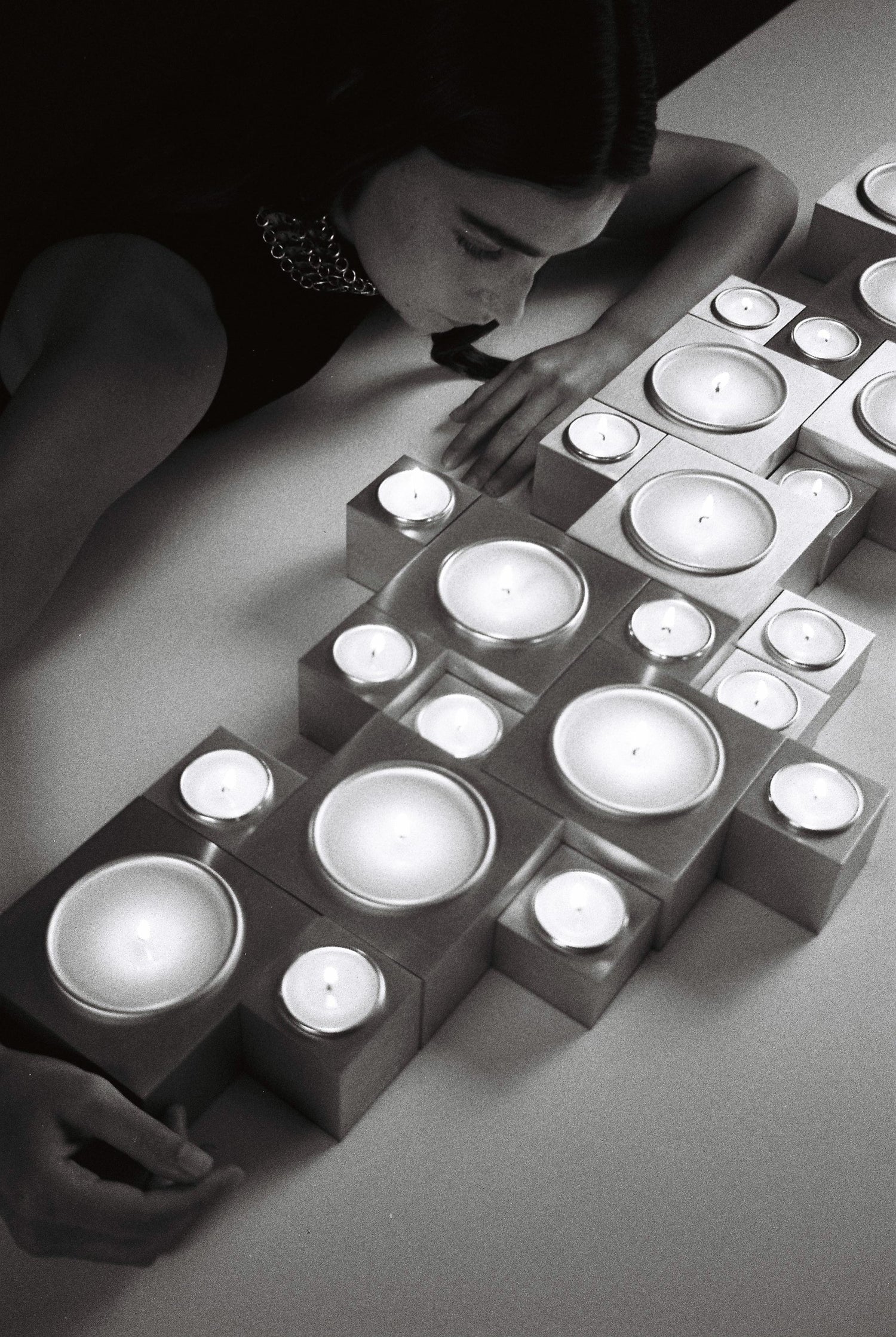 Composizione di candele Aura Effusione, accessorio di lusso per interni moderni