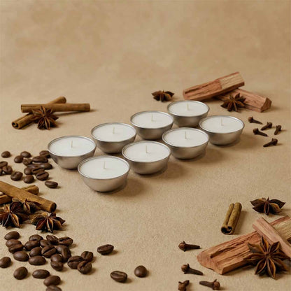 Set da 8 ricariche candela Aura Effusione formato S fragranza Baraggia in alluminio con note speziate e ambrate.